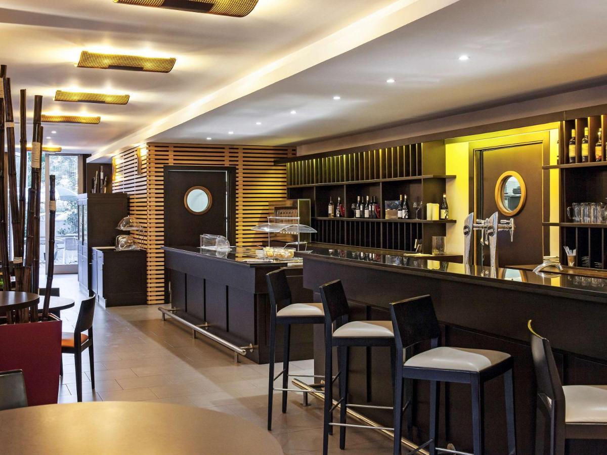 Hotel Ibis Barcelona Molins De Rei Esterno foto