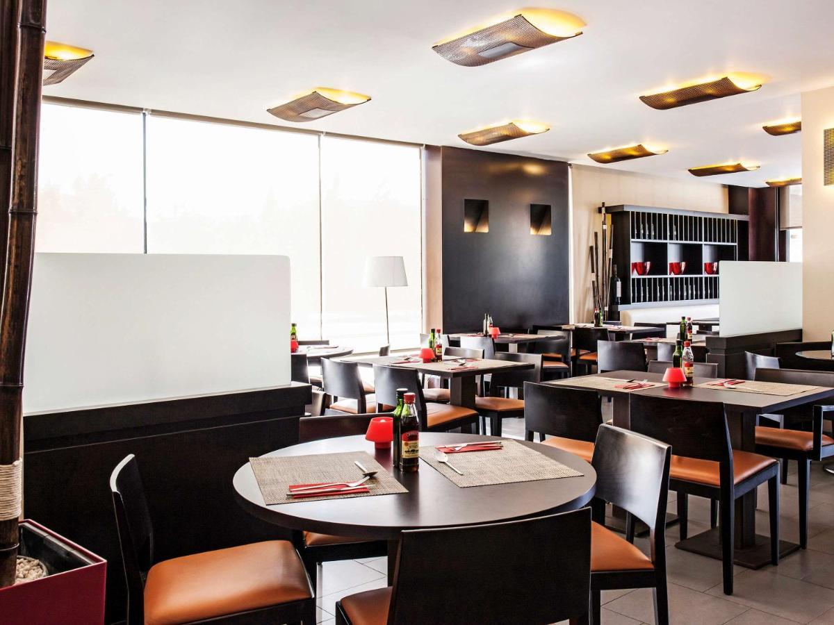 Hotel Ibis Barcelona Molins De Rei Esterno foto