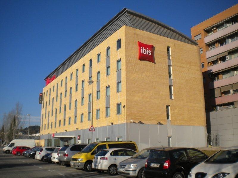 Hotel Ibis Barcelona Molins De Rei Esterno foto