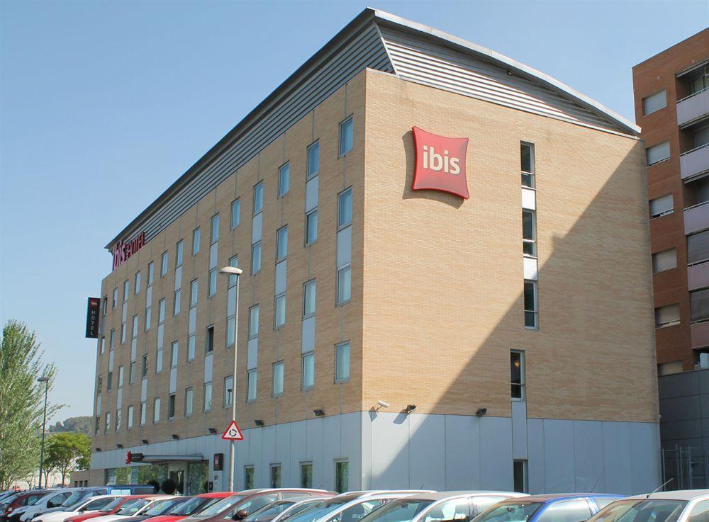 Hotel Ibis Barcelona Molins De Rei Esterno foto
