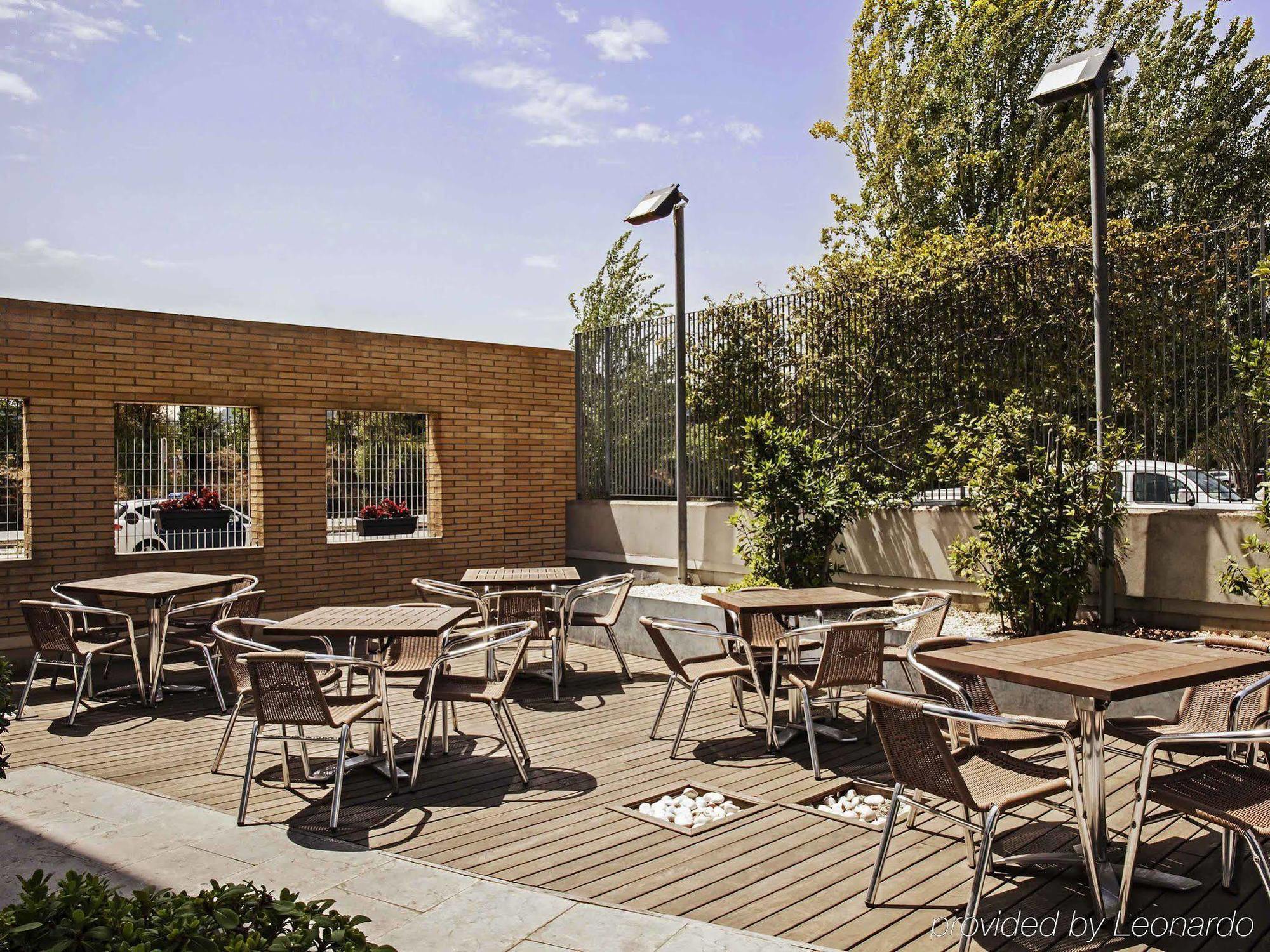 Hotel Ibis Barcelona Molins De Rei Esterno foto