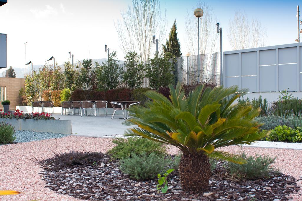 Hotel Ibis Barcelona Molins De Rei Esterno foto
